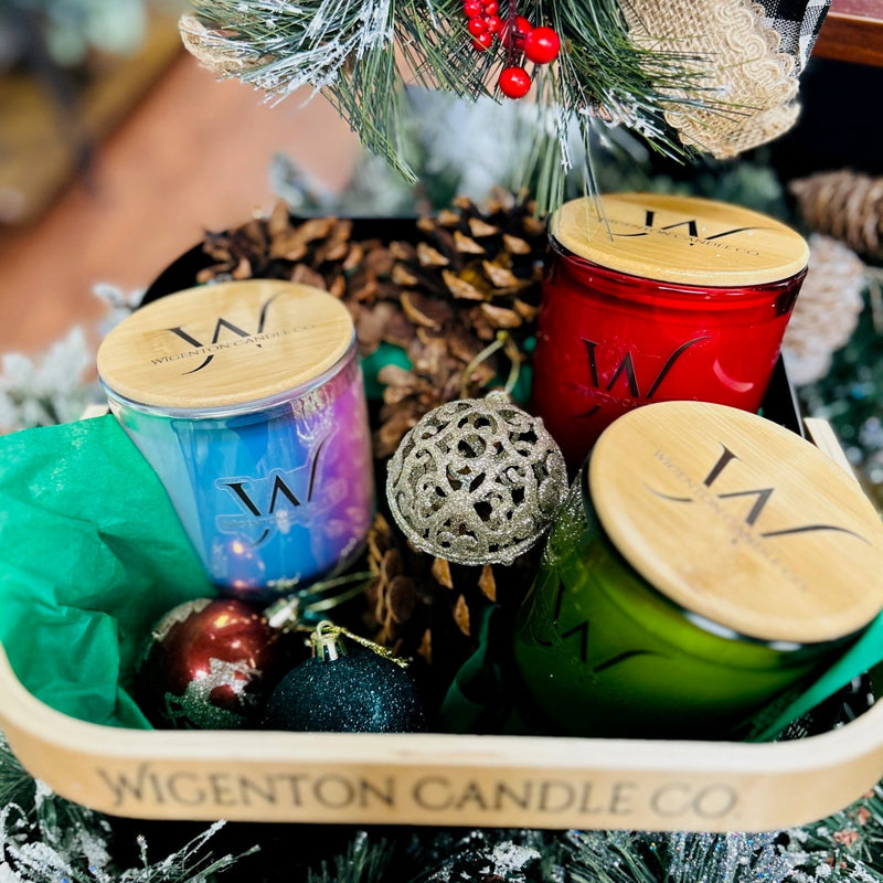 Tis The Season - this beautiful white birch fragrance with vivid notes of eucalyptus, cypress, and tonka bean creates a unique aromatic crispness. 