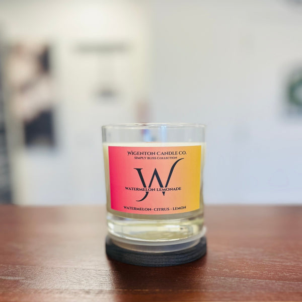 Indulge in the iconic top notes of juicy watermelon, tangy lemon, and fresh green leaves. Let the sweet essence of ripe strawberry and pineapple wrap you in a candied embrace, while gardenia adds a touch of heady depth to the middle notes with our 8oz soy candle.